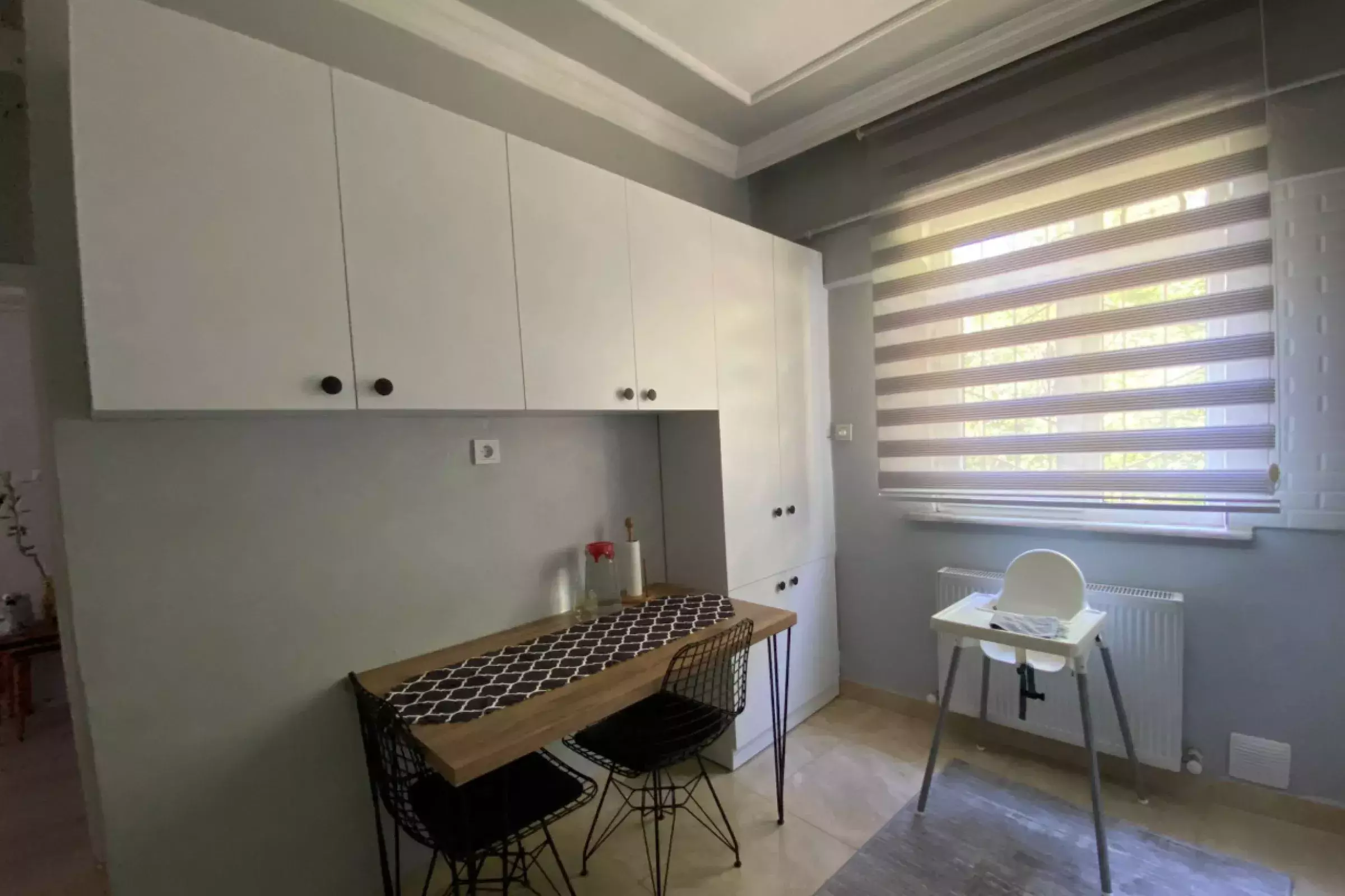 Başiskele Akrilik Mutfak Dolabı