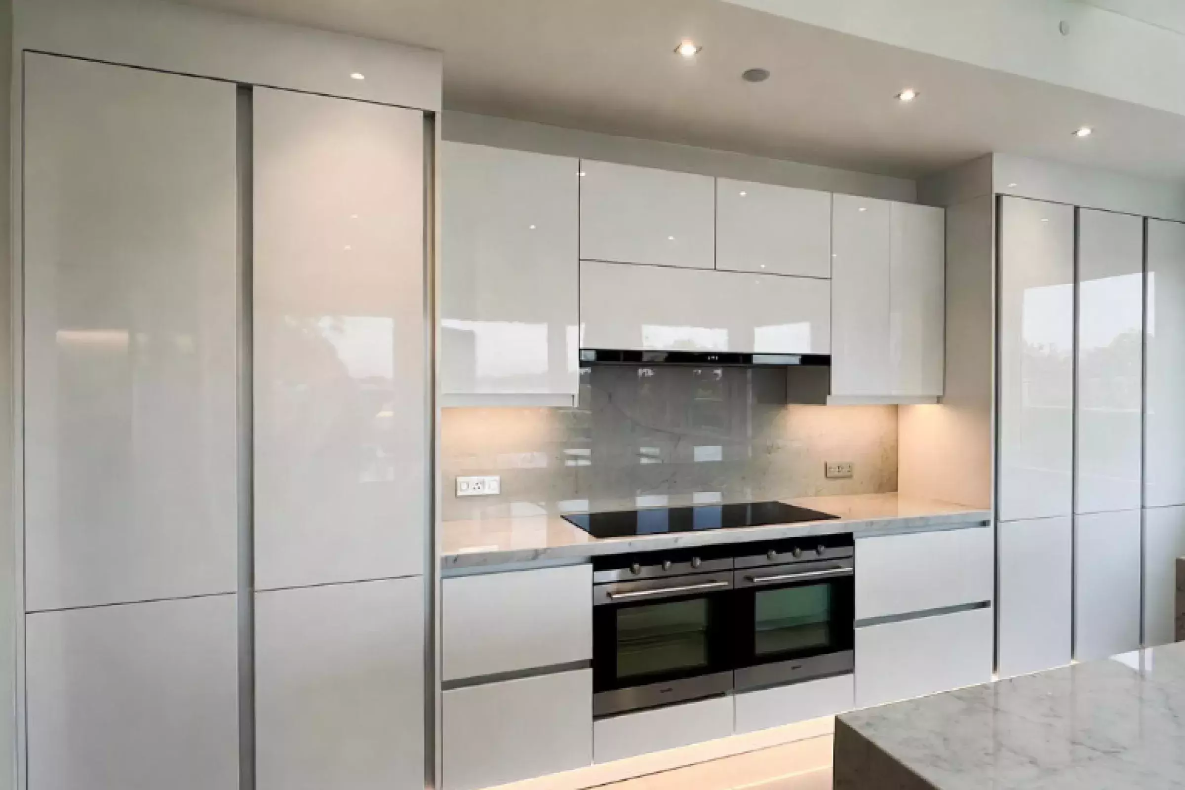 Derince High Gloss Mutfak Dolabı