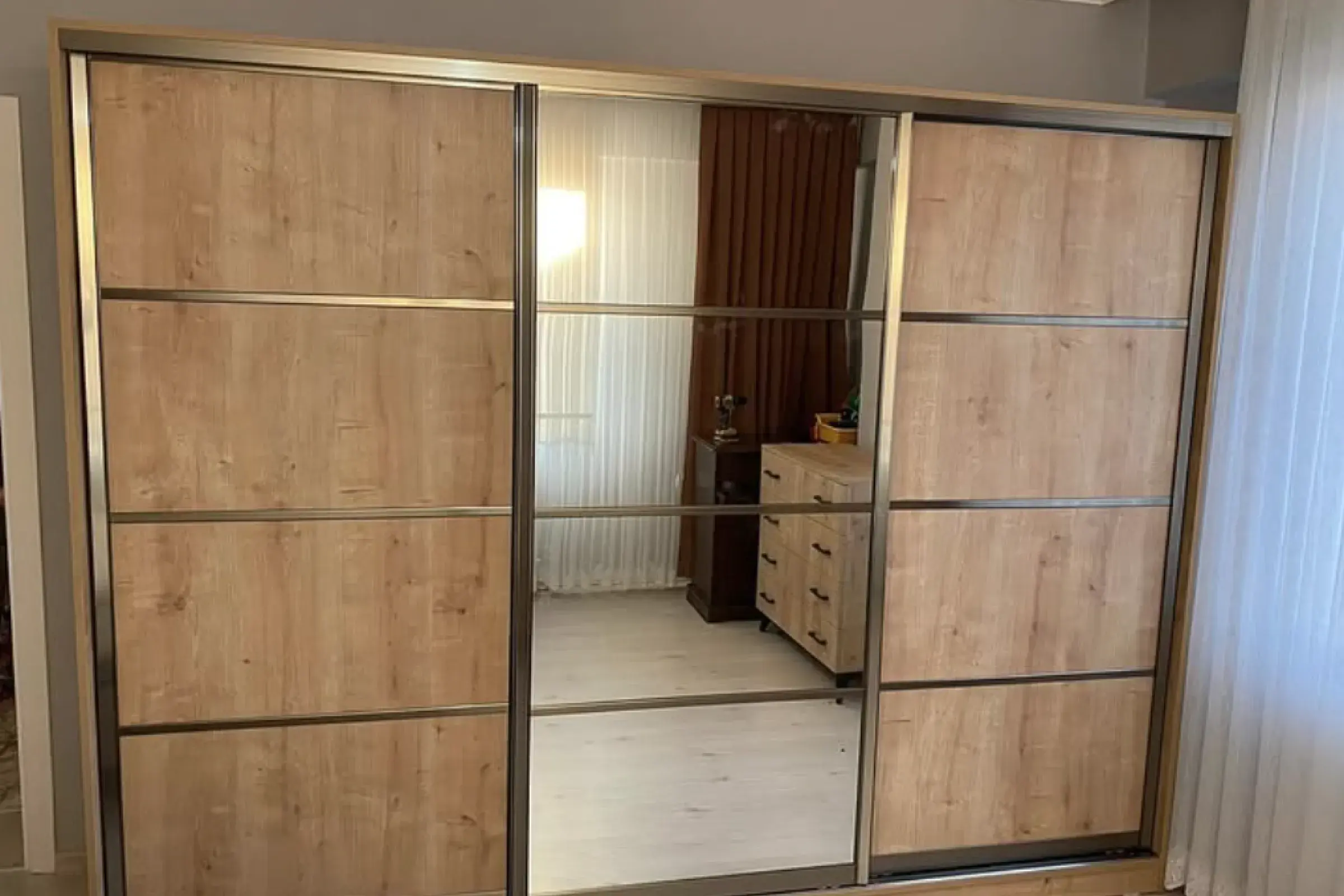 Gölcük Sürgülü Dolap