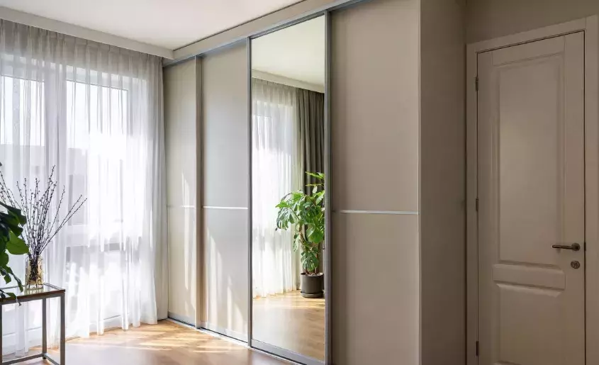 Sürgülü Dolap mı Kapaklı Dolap mı?